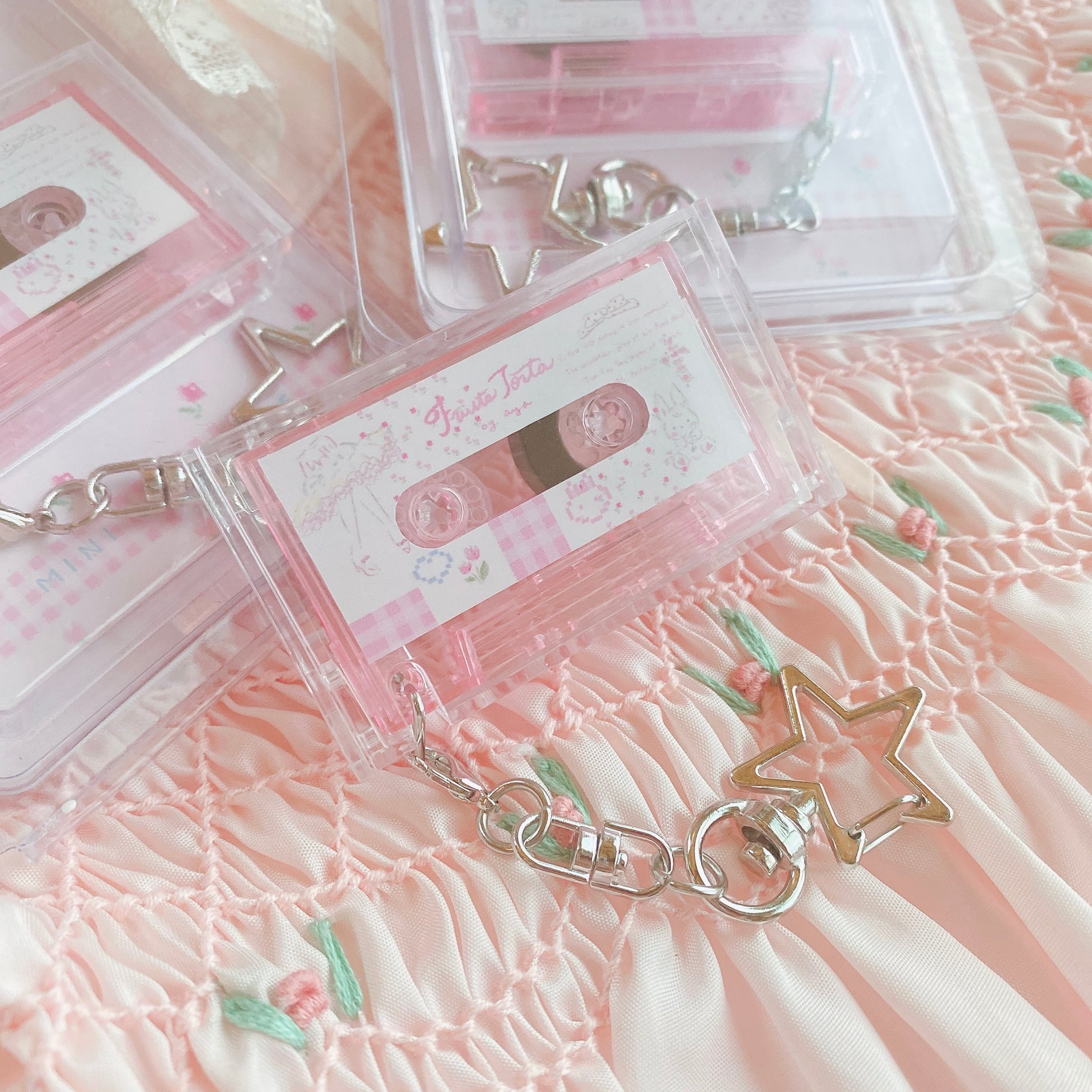 音楽再生ミニカセット꙳いちごゼリーPinkキーホルダー