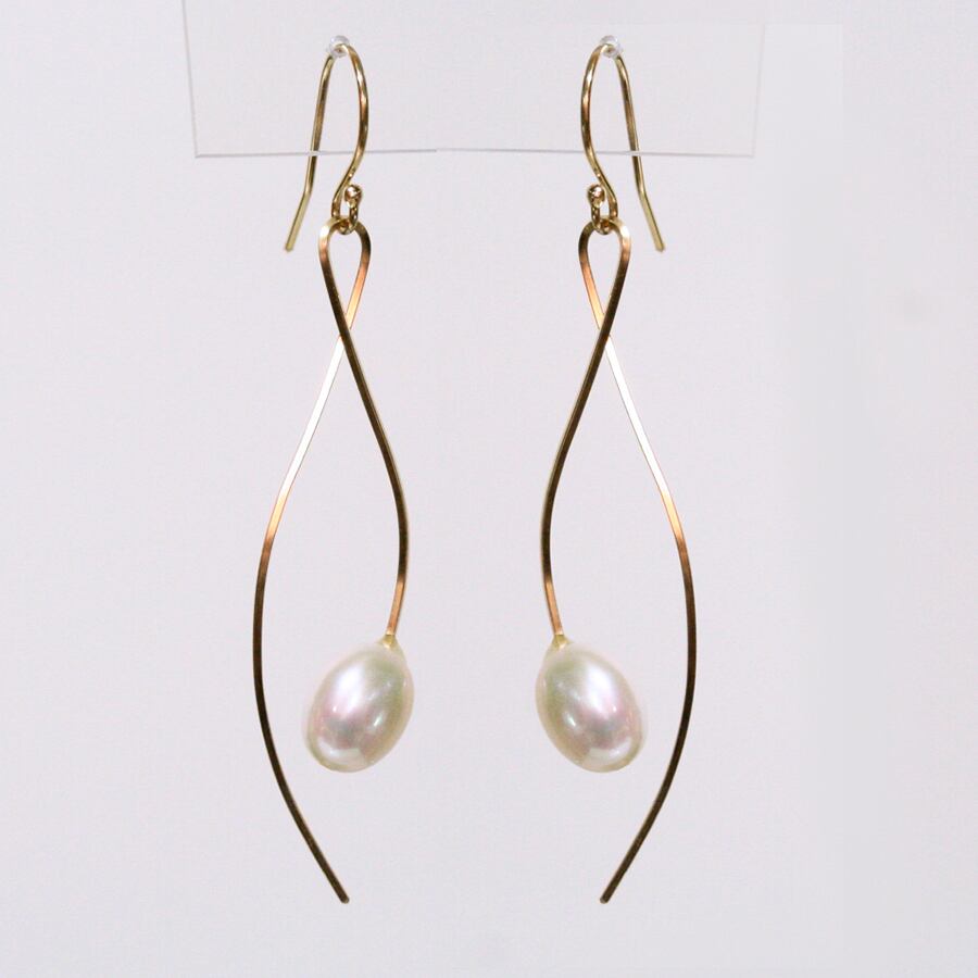14kgf/淡水パールラインピアス | migknot