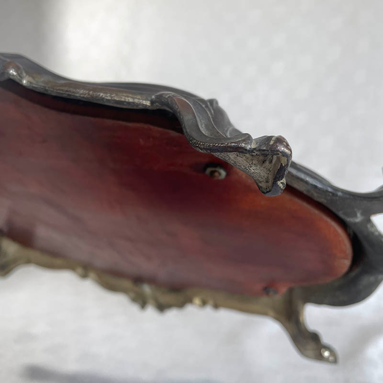 ミラートレー　大サイズ　 アールヌーボー　ロカイユ装飾　ティータイム　　ディスプレイにも 19otd80