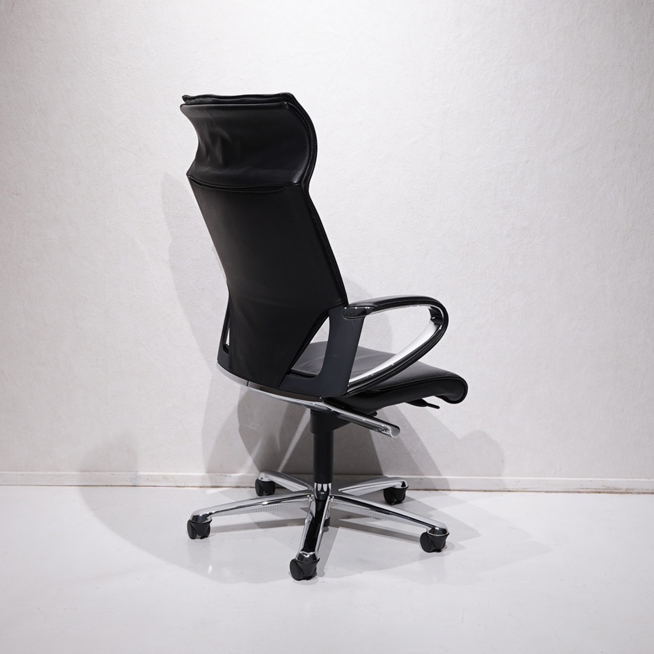Wilkhahn Modus Executive ハイバックチェア / モダン デザイナーズ チェア 本革 ウィルクハーン モダス エグゼクティブ デスクチェア