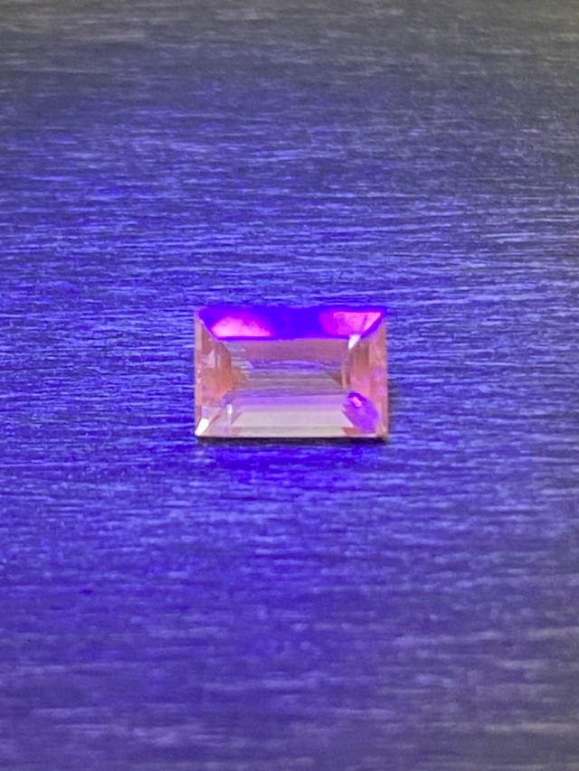 蛍光ソーダライト 0.315ct