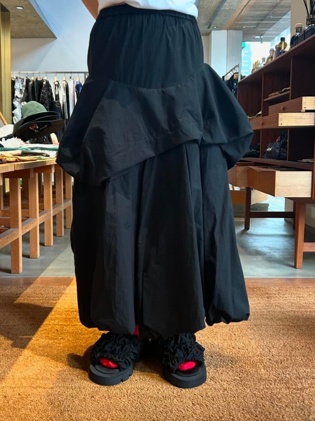 24SS】ENFOLD エンフォルド / SOLID WAVE TUCK SKIRT | TRENT 