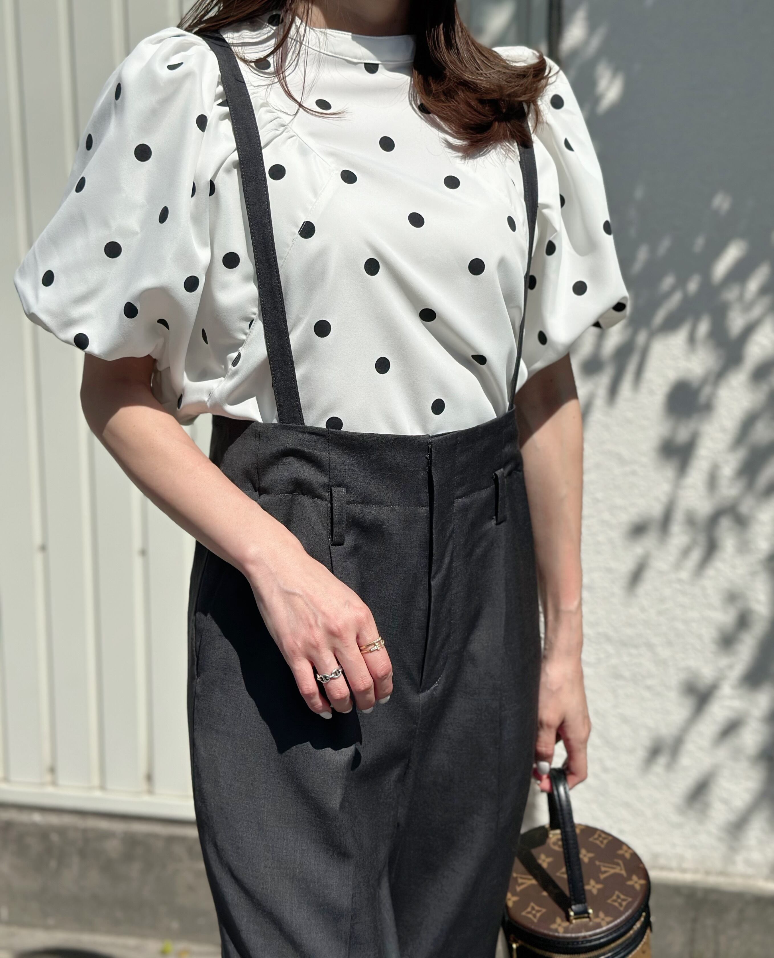 ドットボリュームショルダートップス