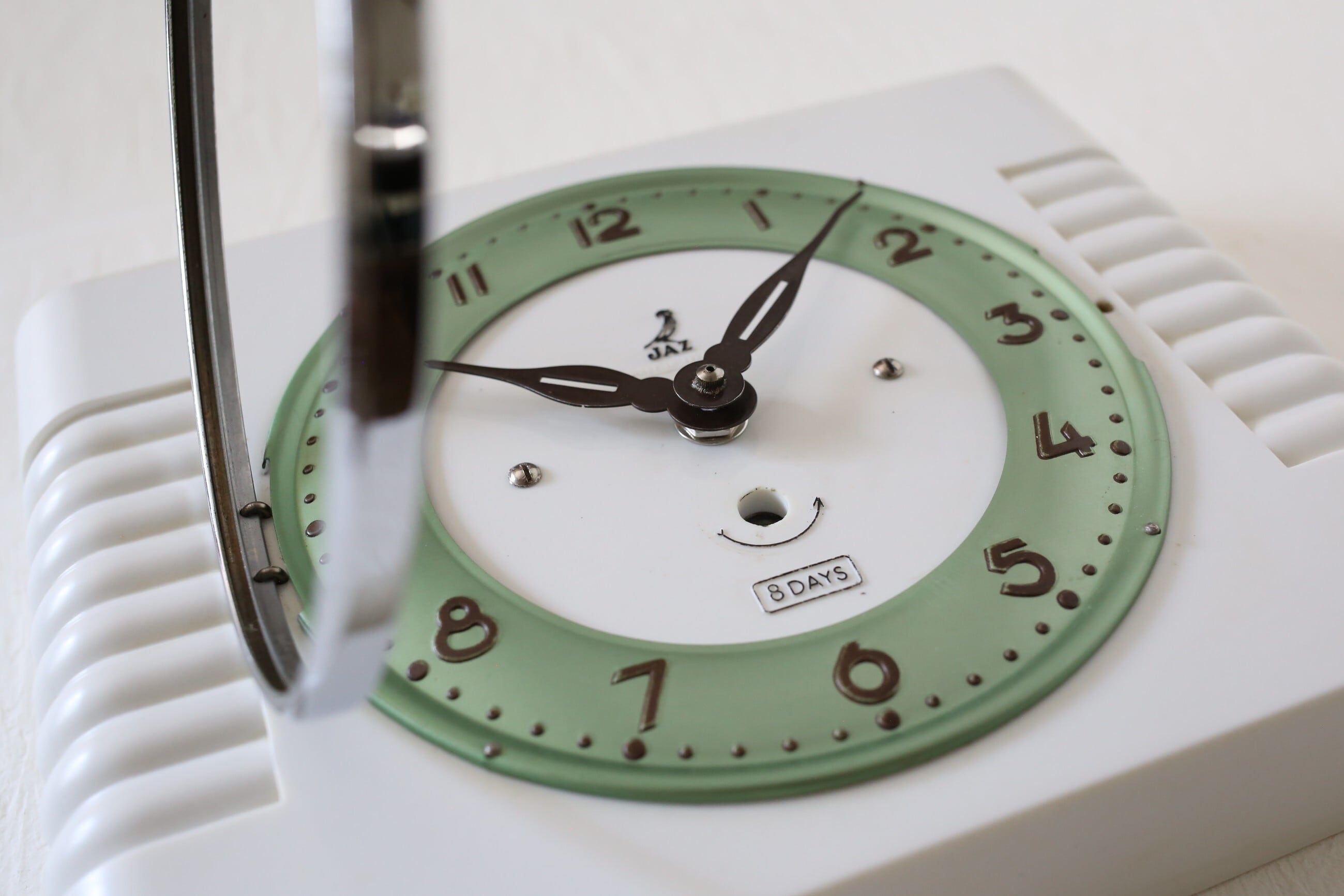 フランス アンティーク ヴィンテージ JAZ 壁掛け時計 『CUISIC