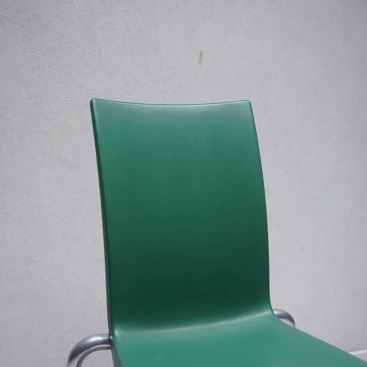 Vitra ヴィトラ Louis 20 ルイ20 ダイニングチェア アームレス チェア 椅子 グリーン デザイナーズ家具 モダン ミニマル ミッドセンチュリー