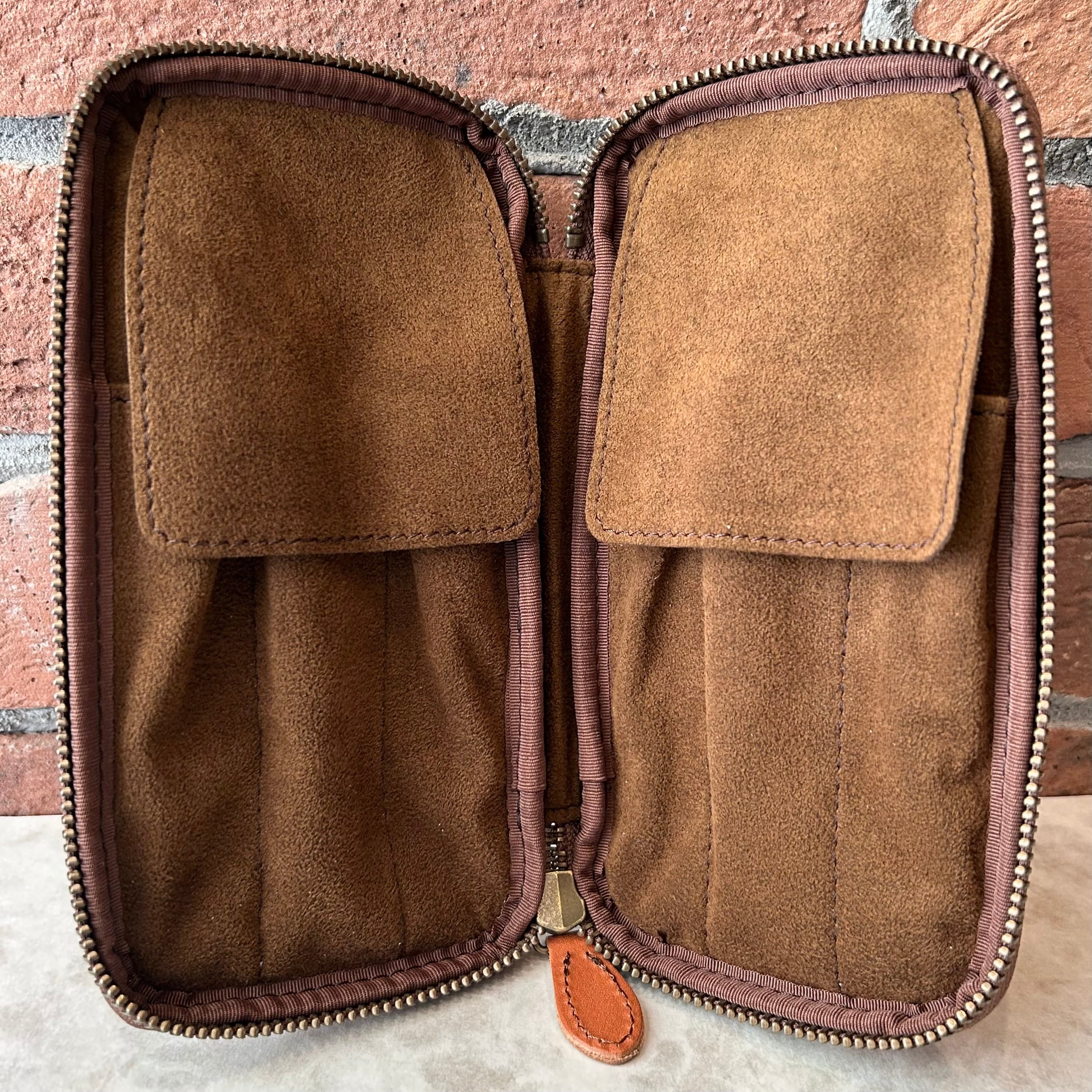 ＆Liebe「大切な6本を守って、眺めるジップペンケース（栃木レザー