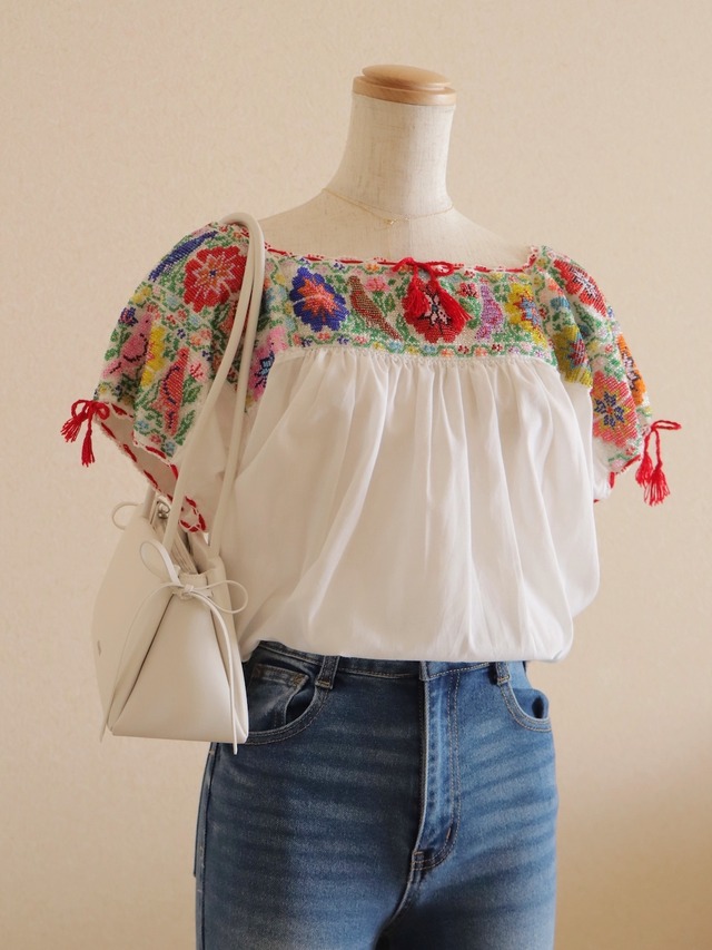 ●flower & bird bead embroidery design ribbon detail cotton blouse