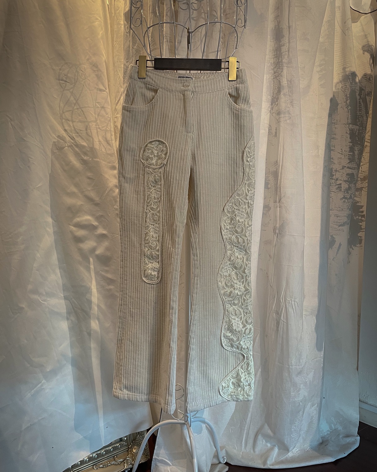 white lace pants | Queens