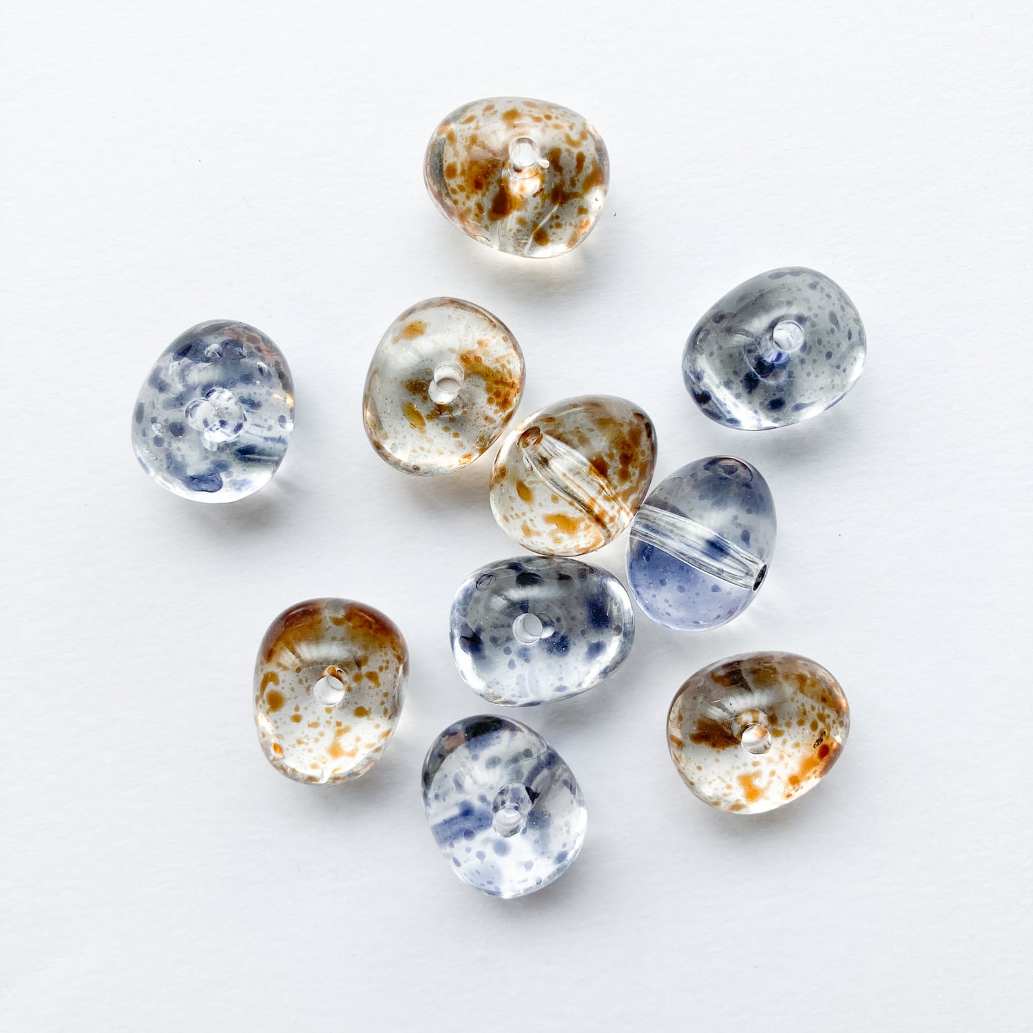 再入荷〉にじみ模様卵クリアビーズ（16mm） | Dua-アクセサリーパーツ