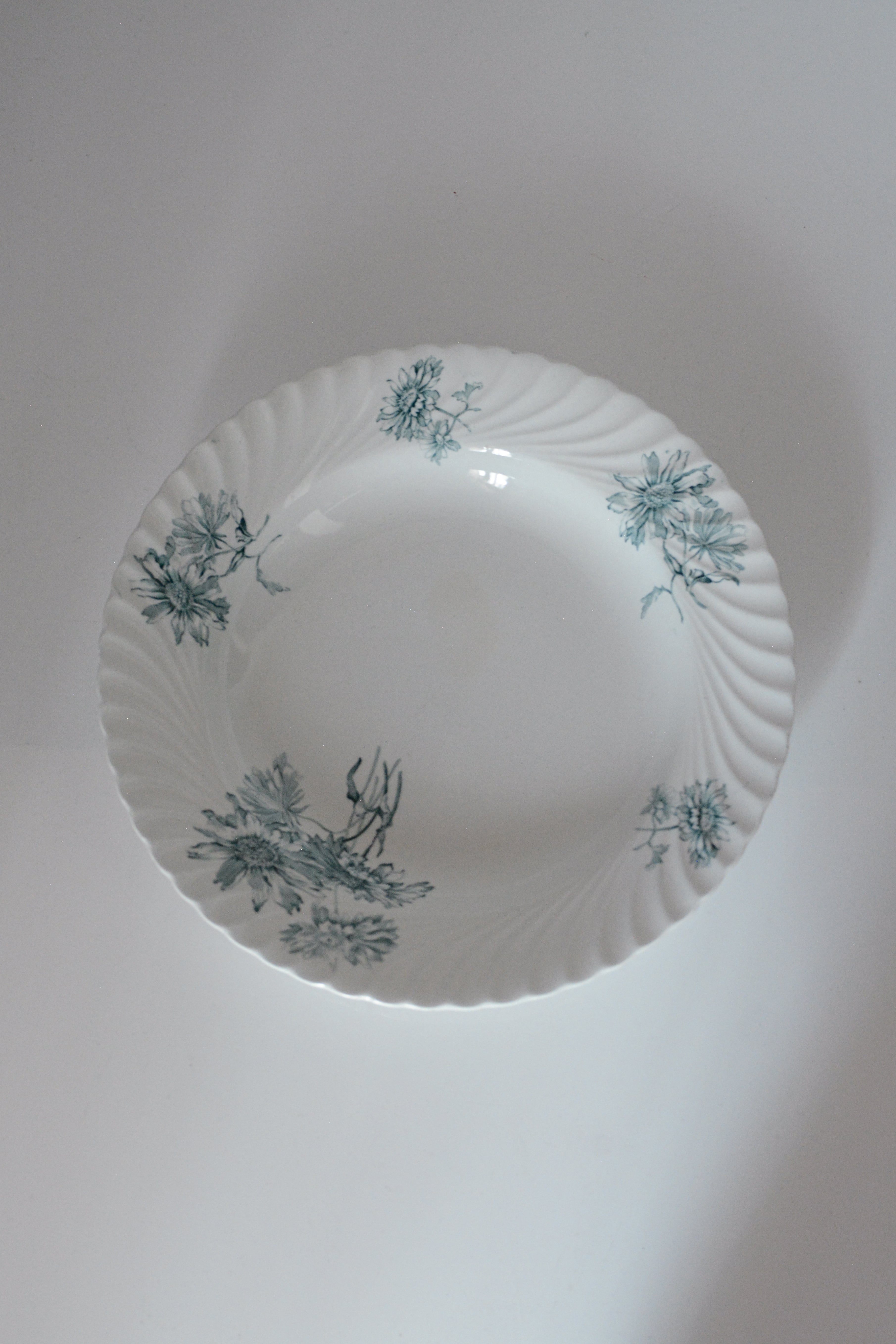 antique soup plate Petrus Regout PINKSTERBLOEM Ⅰ