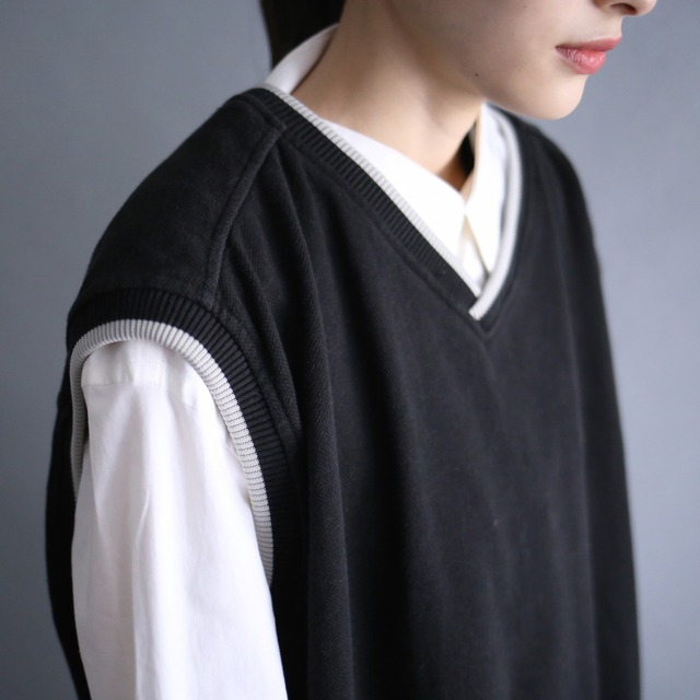 "Columbia" rib line design loose sweat vest