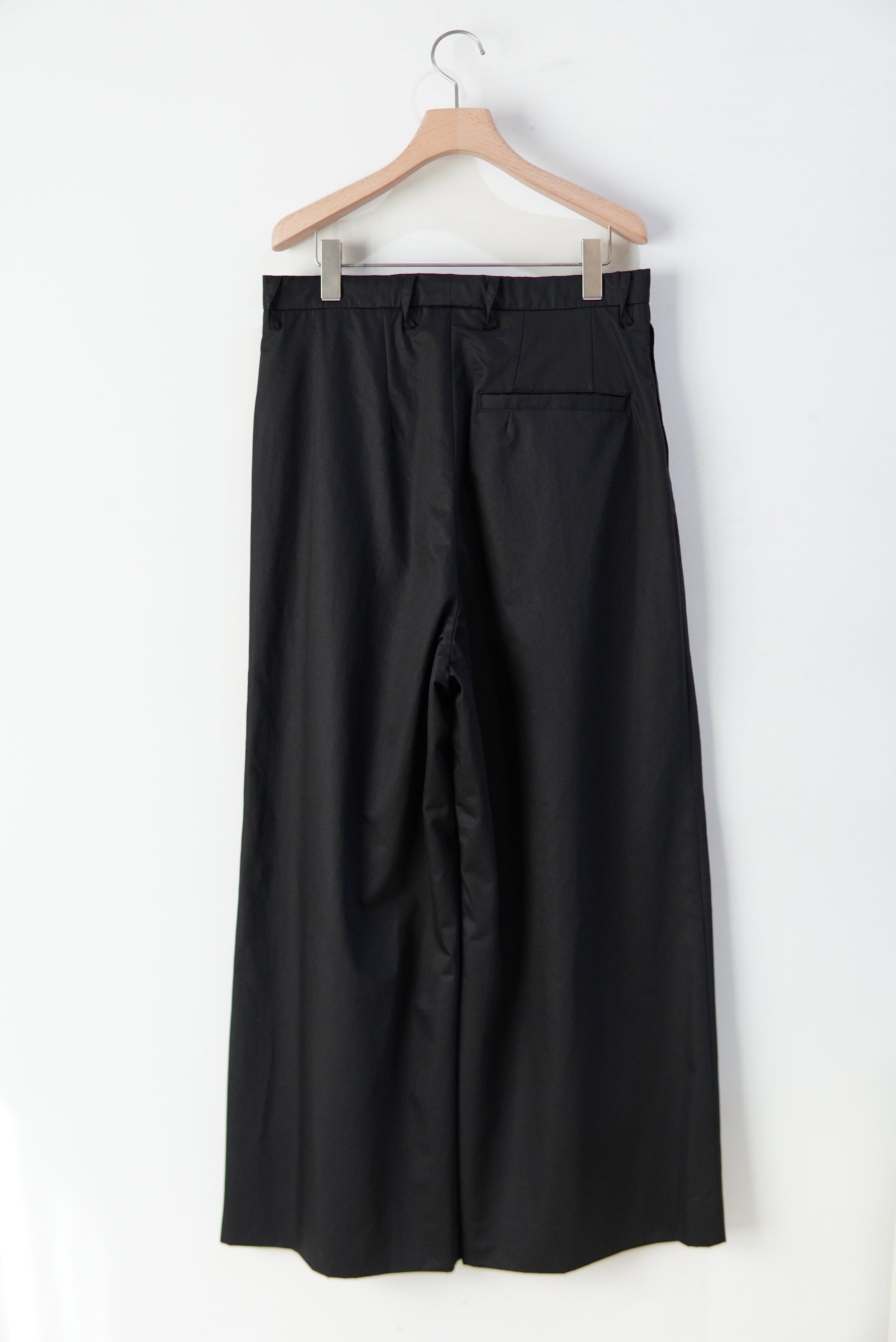 MASU / 6 TUCK TROUSERS | POETRY