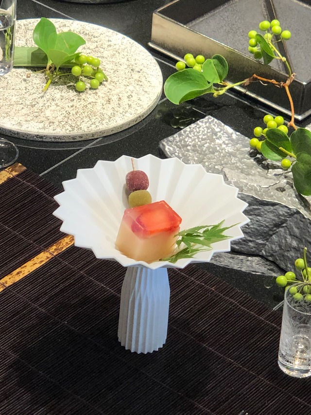 李荘窯　白磁ブラスト　高台GIZAGIZA鉢