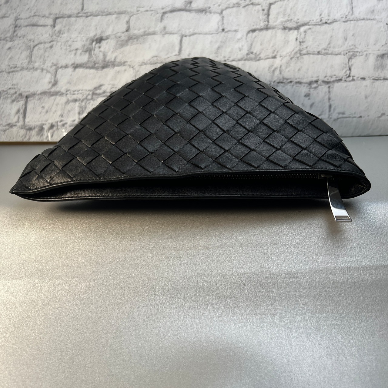 BOTTEGA VENETA イントレチャート レザー ハンドバッグ ブラック A-10542