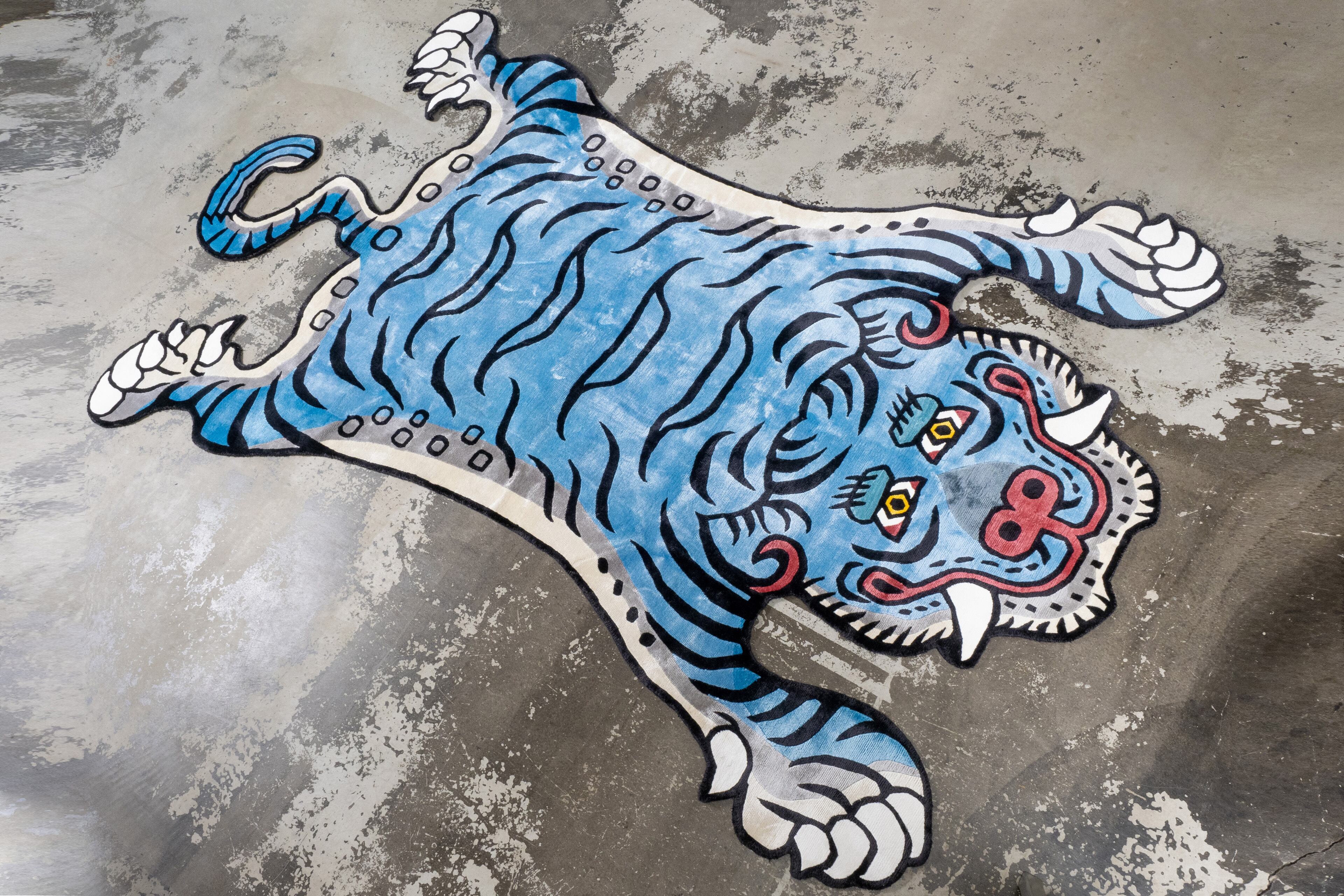 新品未使用　激レア XXXLサイズ チベタンタイガーラグ シルク100% Tibetan Tiger Rug 《XXXLサイズ•シルク•オリジナル•ブルーバージョン