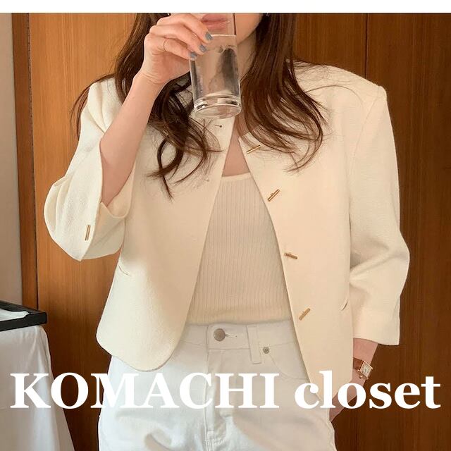 【送料無料】ショート丈ノーカラージャケット ウノーカラージャケット ショート丈ジャケット ノーカラースーツジャケット スーツジャケット 白 ホワイト 黒 ブラック オルチャン 韓国 レディース 高見えジャケット 長袖ジャケット ジャケット スーツジャケット ラウンドネック フロントボタン 前開き 長袖 きちんと 大人可愛い きれいめ 大人 上品 お洒落 オトナ女子 大人女子 OL 通勤 きれいめカジュアル エレガント クール シック フェミニン レトロ インスタ映え 主役級 存在感 抜け感 こなれ感