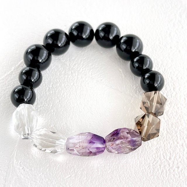 透明から漆黒へ✧モリオン10mm＋12mm スーパーセブン グラデーションお守りブレスレット✧ 天然石・パワーストーン・ジュエリー