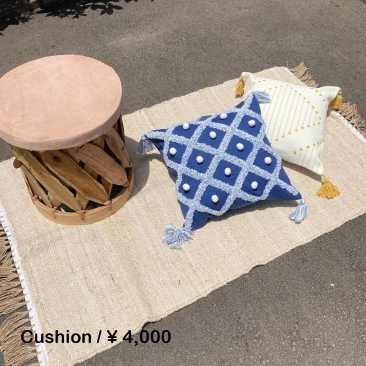 TOPANGA Homefurnishing　ポンポンモロッコクッションカバー　ブルー　45×45cm