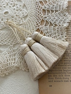 輸入デザインタッセル シンプルタッセル 50mm アイボリー カルトナージュ アクセサリーパーツ チャーム デコレーション材