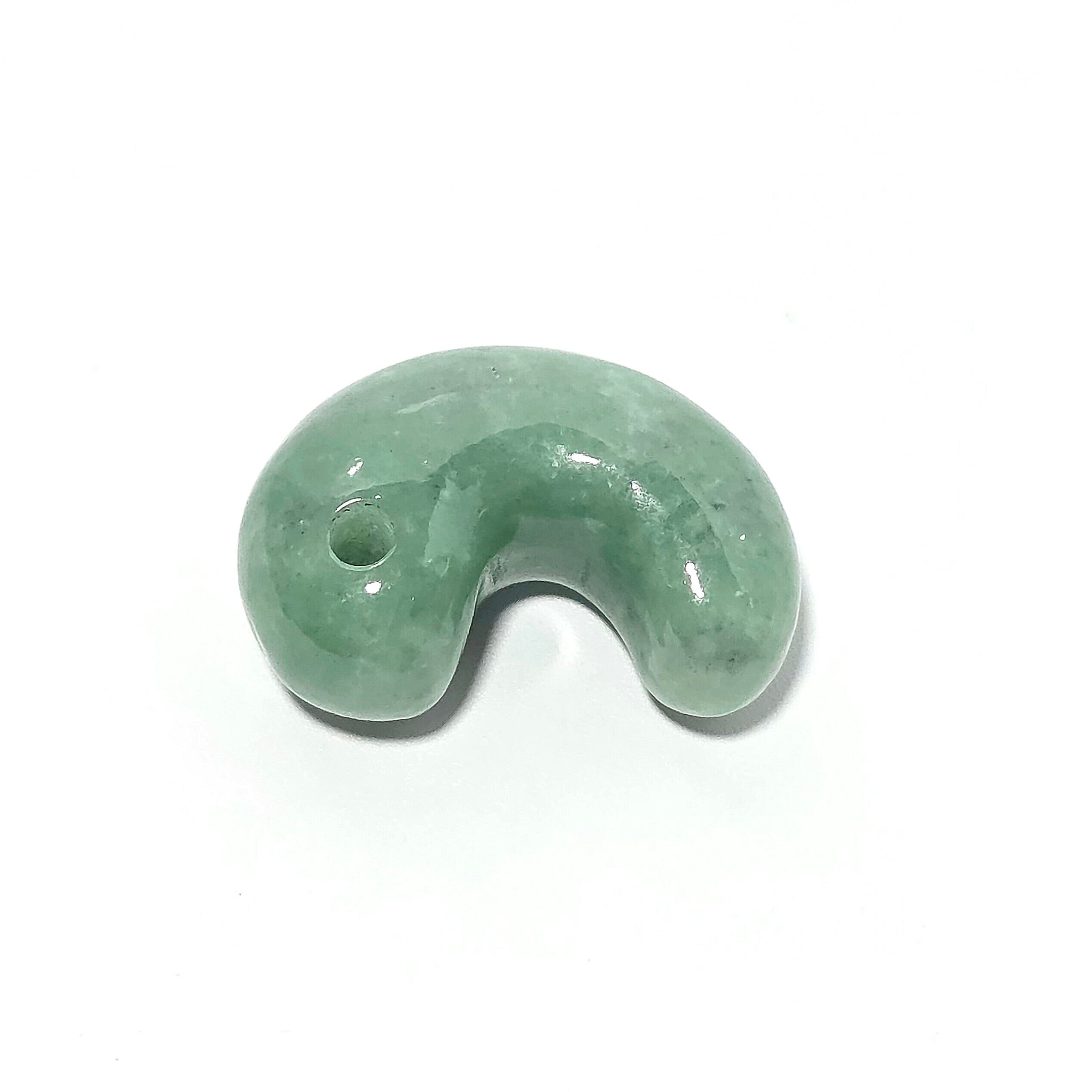 緑色 糸魚川翡翠勾玉 BMT0561 | 糸魚川翡翠工芸家 赤羽可行BASE