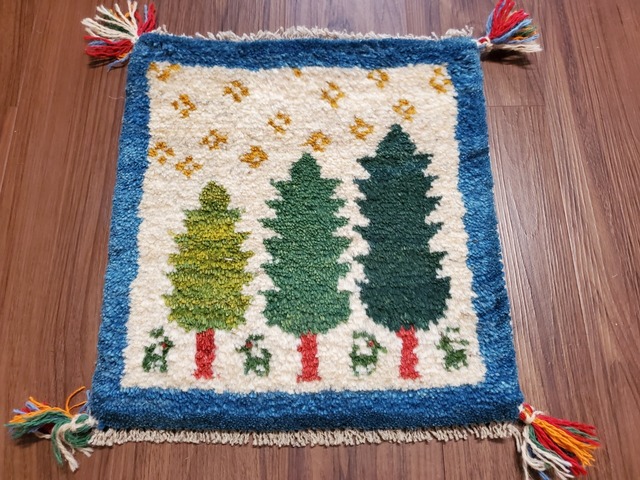 W様、ありがとうございます。【No.24】ギャッベ  40×40cm 座布団サイズ  木　小中大