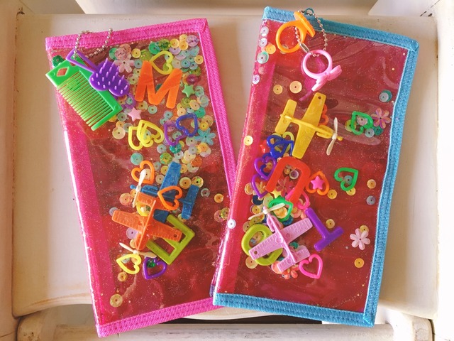 toy wallet