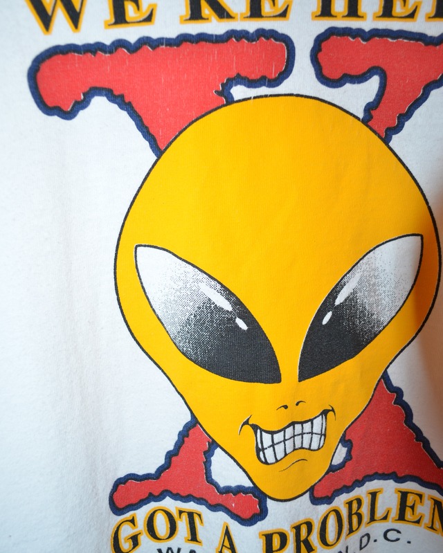 [L] 1990-00's alien Tshirt