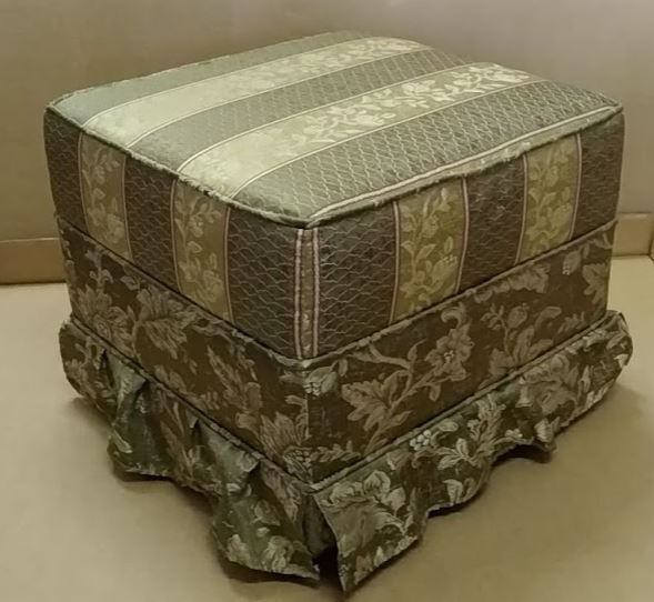 イタリア製 猫足 スツールM（ゴブラン） 外寸サイズ 47.0x33.0xh43.5cm