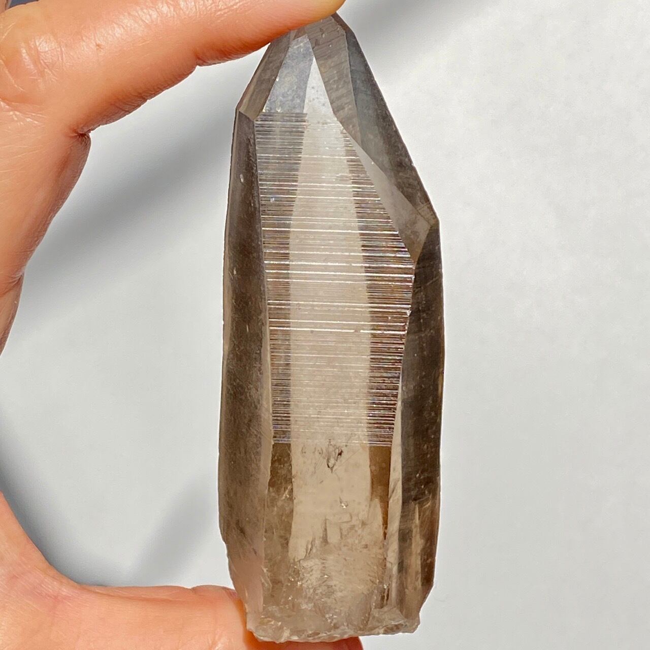 若干オレンジを帯びた♡スモーキーレムリアンシードクリスタル(煙水晶