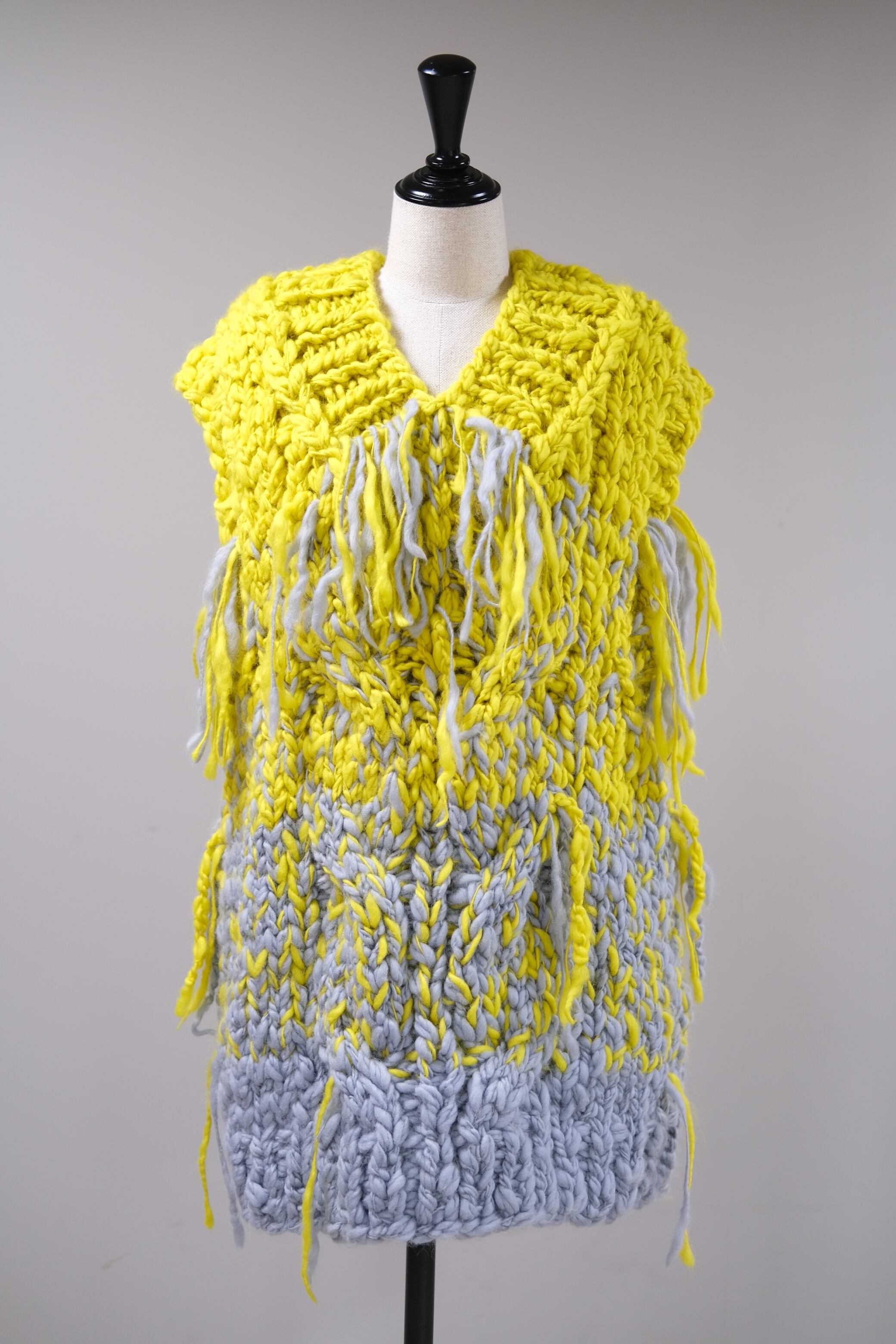 【kota gushiken】MASSIVE GRADATION SCHOOL VEST - yellow -