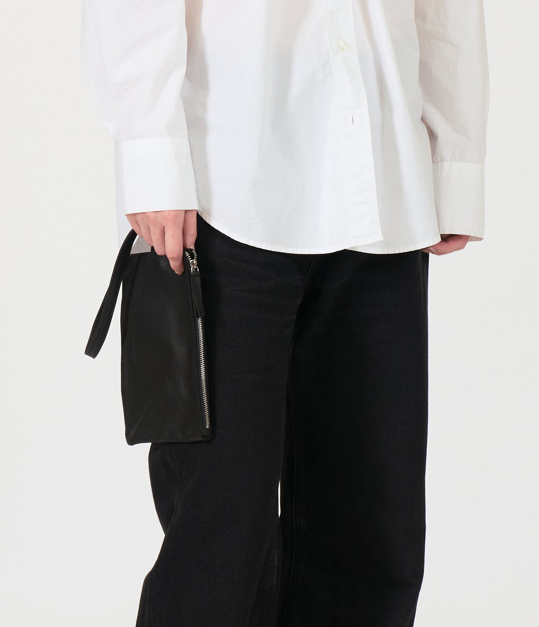 STRAP LEATHER POUCH NAPPA | Morphee（モルフェ）