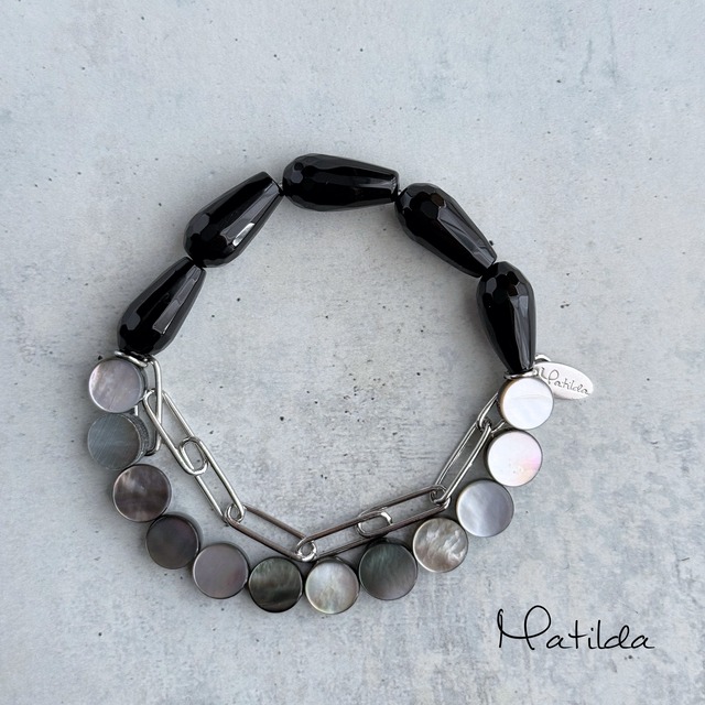 Chain & stone bracelet（オニキス×シェル）