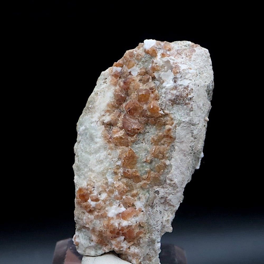 自主採掘！カリフォルニア産 グロッシュラー ガーネット 16.7g GN388