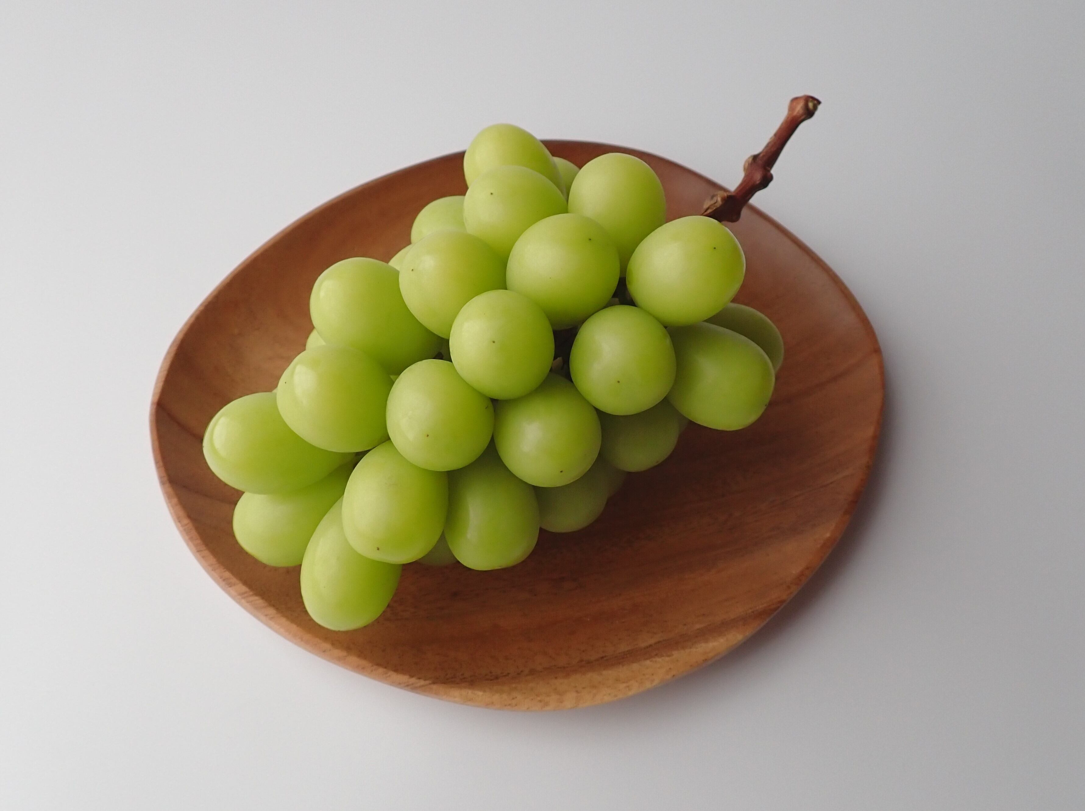 [9月上旬から発送]そこそこ規格 シャインマスカット(内容量　2房、約1.1kg)