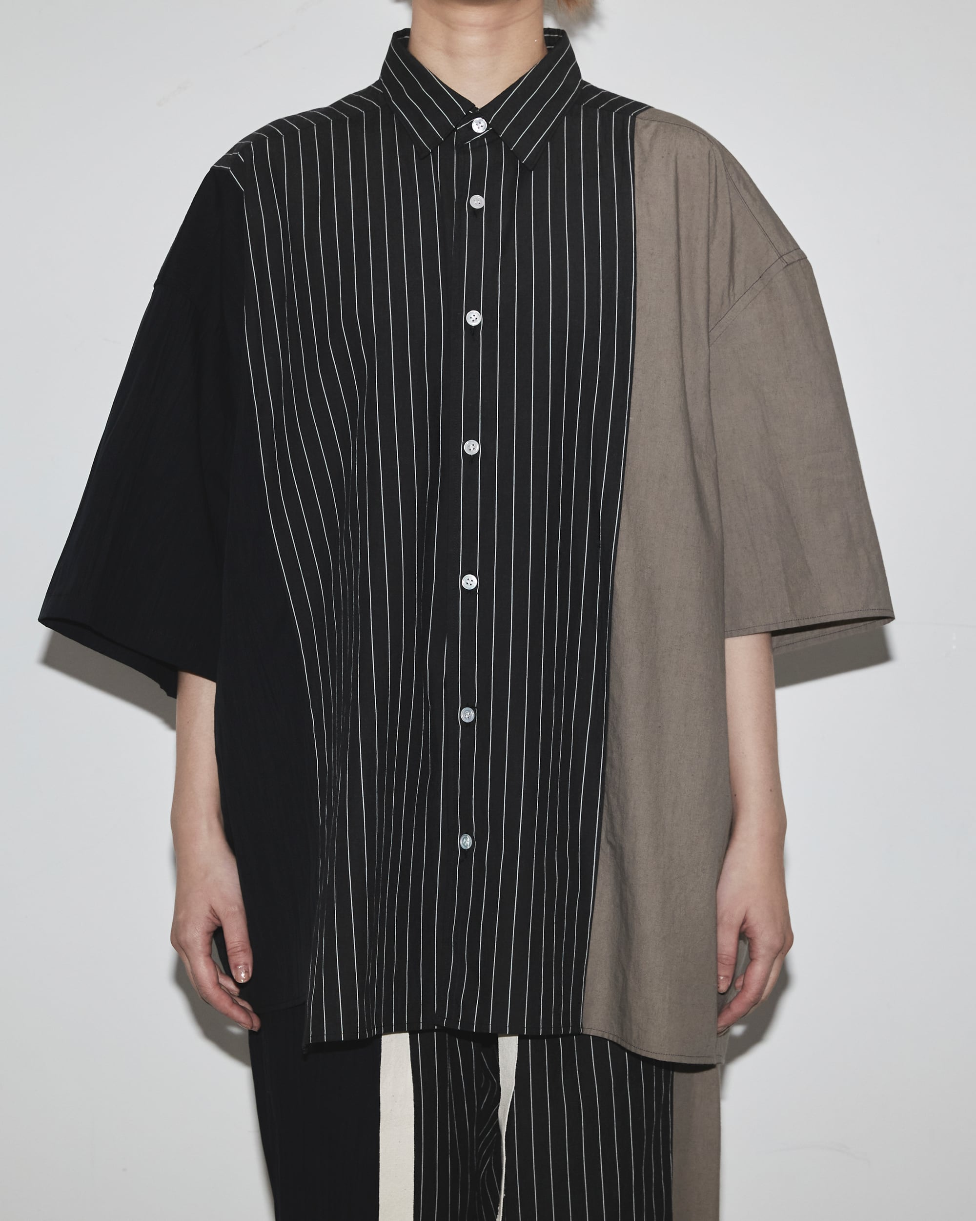 CONTROLLA+ multi  asymmetry short sleeve shirt