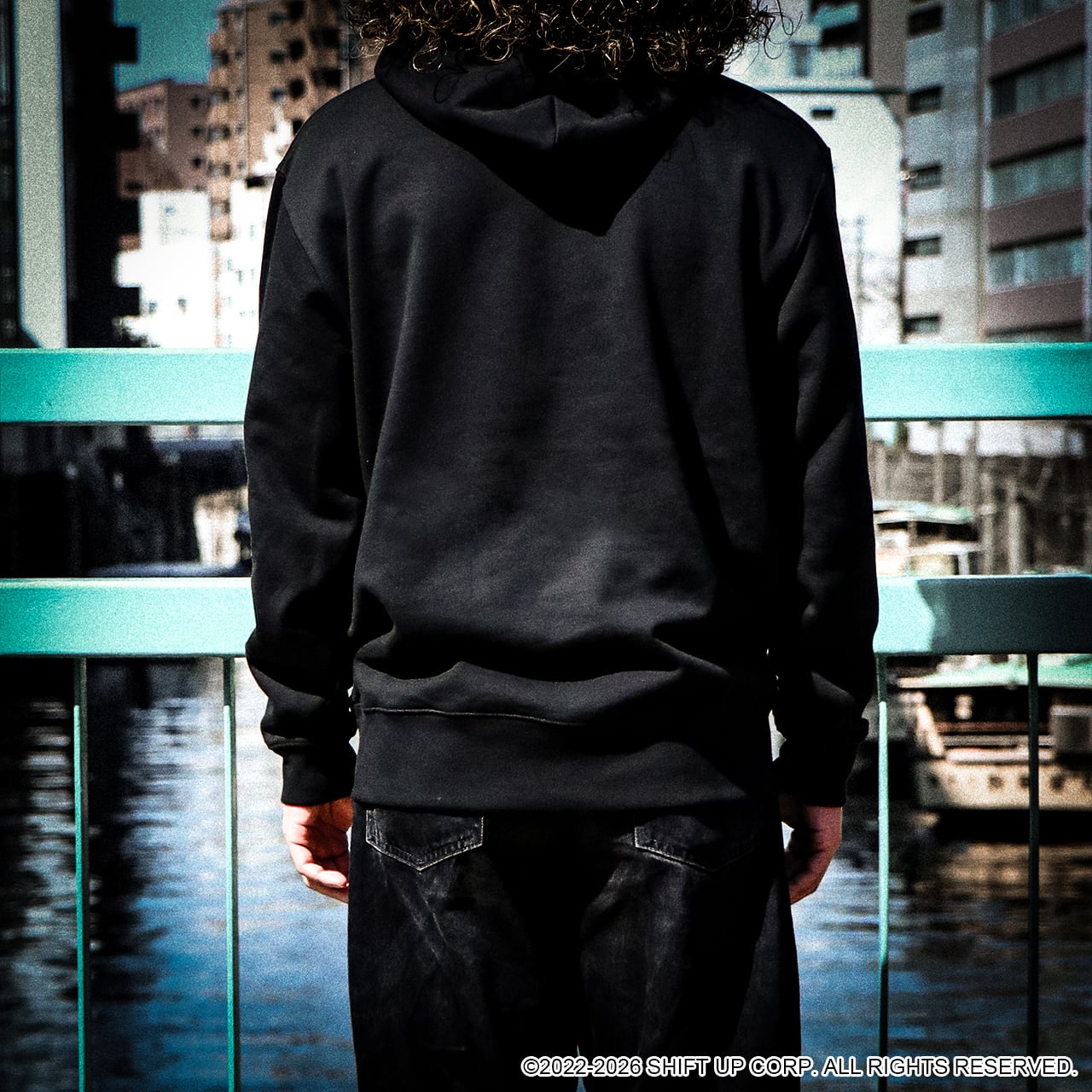 ストア限定】勝利の女神：NIKKE パーカー 紅蓮（ブラック）L/XL