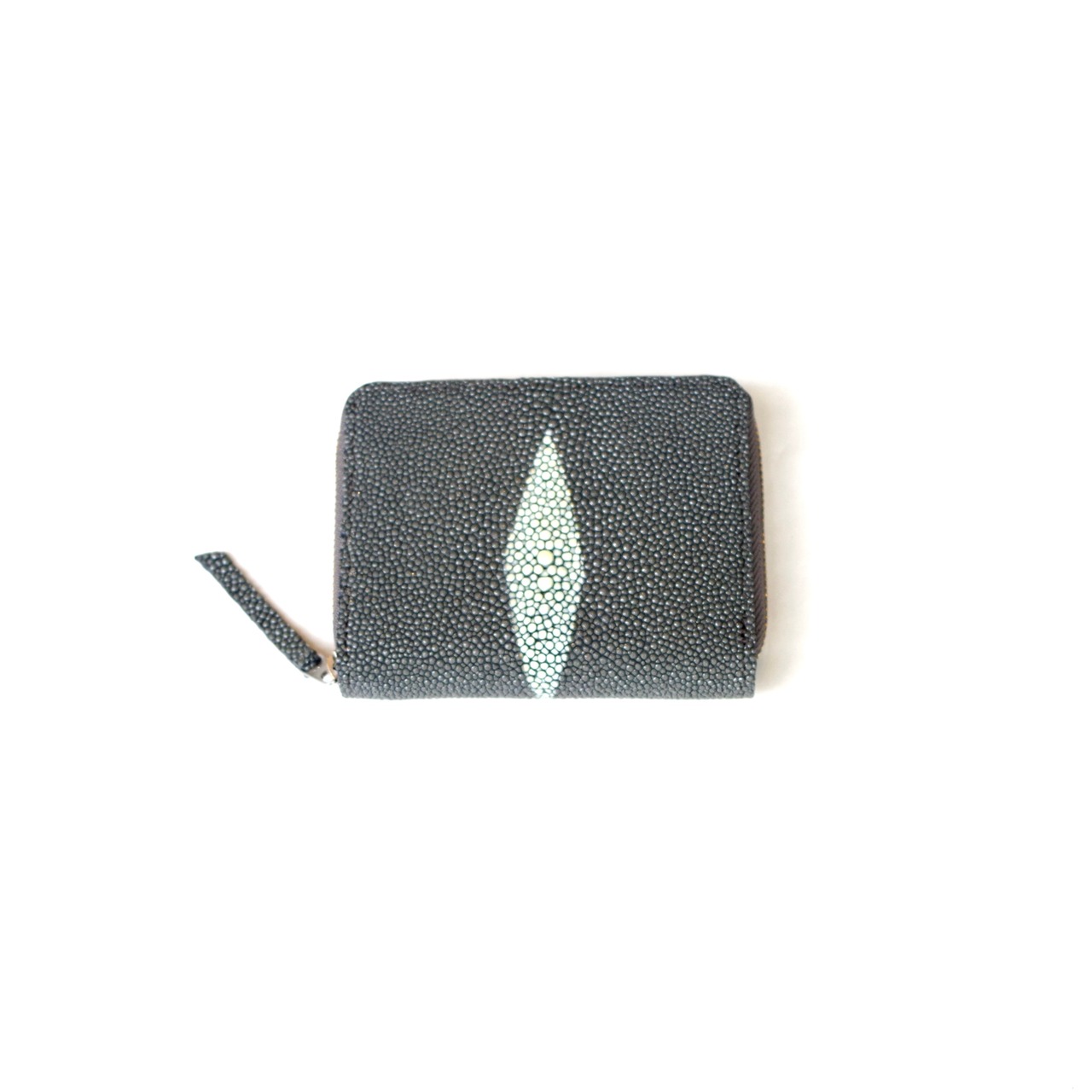 E R A. STINGRAY ROUND PALM WALLET L002S