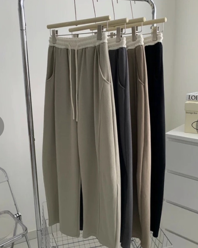 カーブワイドスウェットパンツ