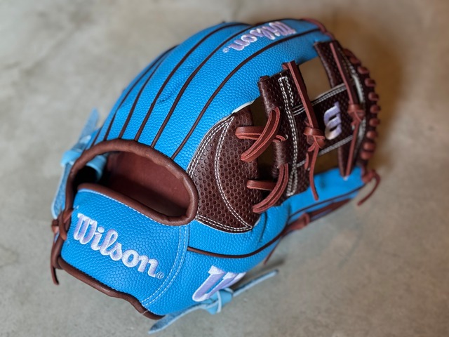 2025年限定モデル The Wannabe Hero DUAL 87型【Wilson】軟式用グラブ ［Wilson中村氏直伝型付け］スカイブルー