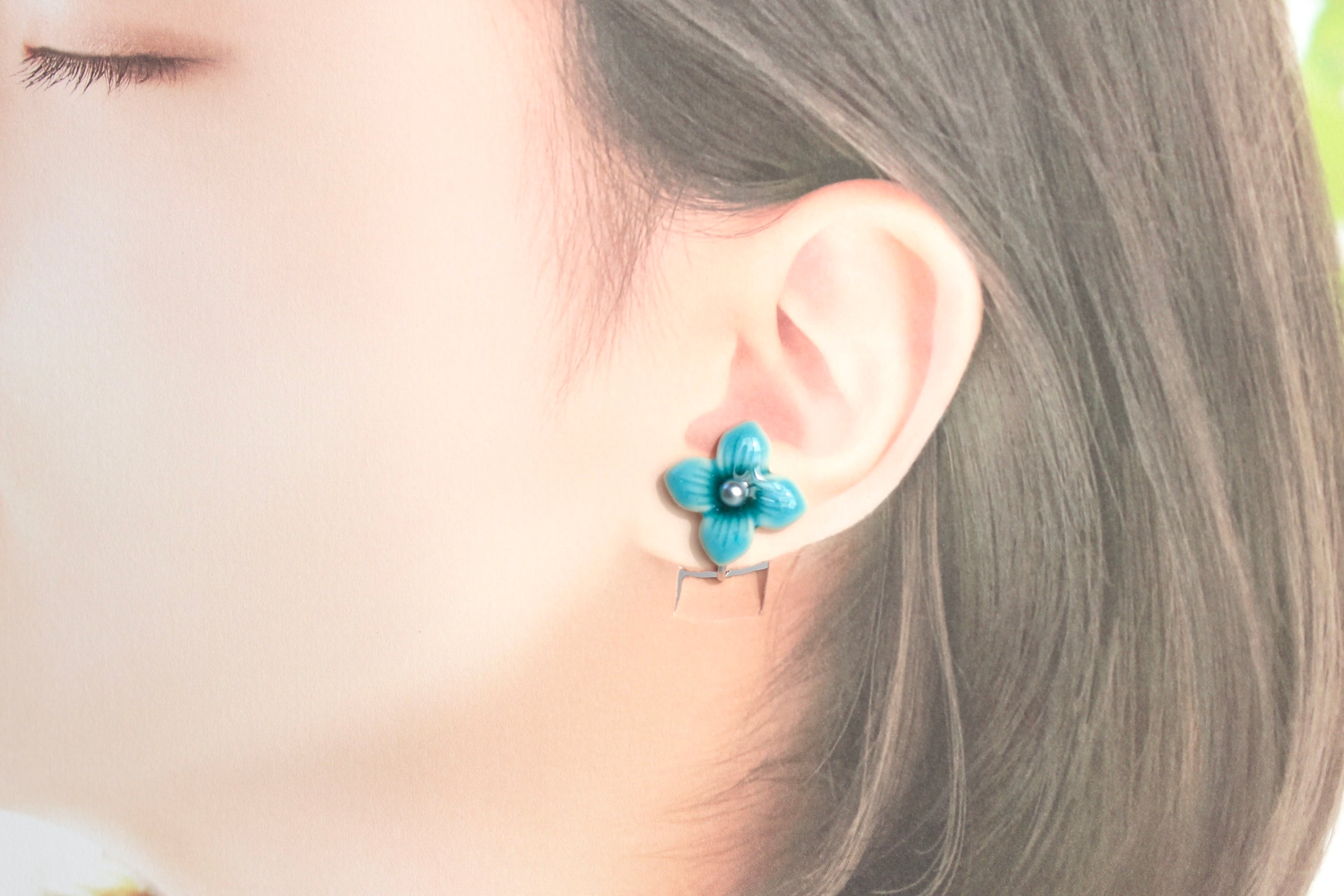 大ぶり紫陽花のイヤリング/ピアス --花浅葱色-- | 陶器のうつわと