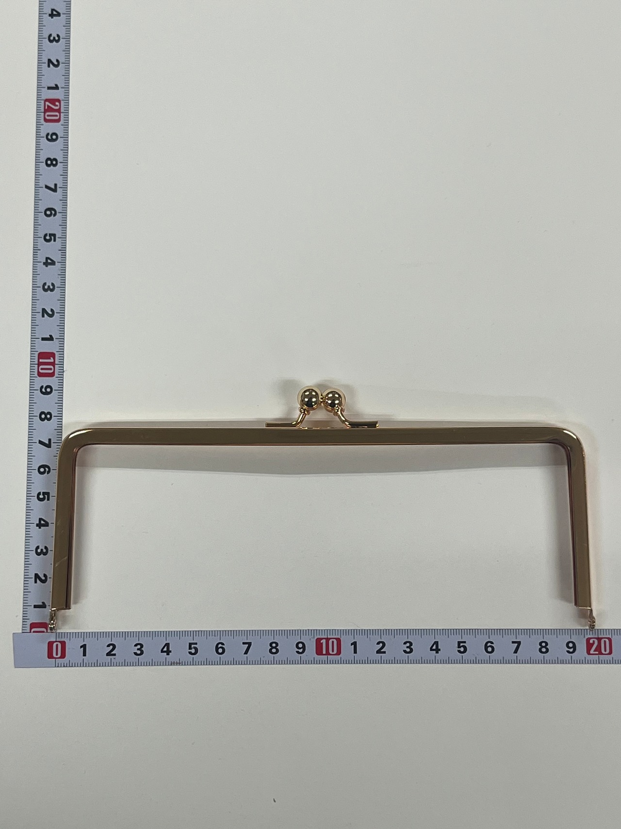 ６５×２５(横約19.7㎝×高さ約7.5㎝)　9.5㎜丸玉　（ゴールド）
