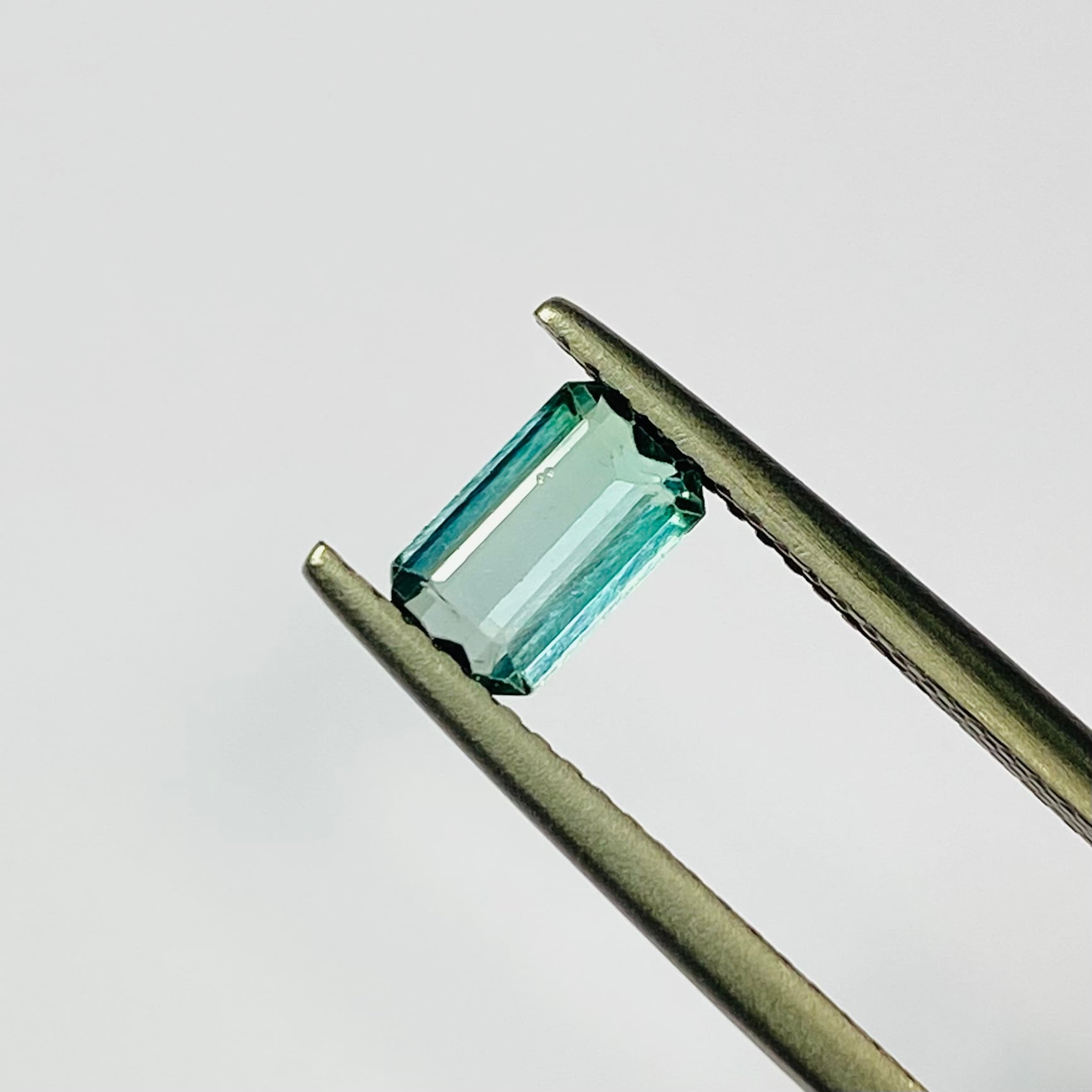 透明どこか高めブルートルマリン