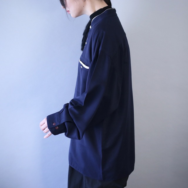 "刺繍" loose silhouette band-collar fry-front minimal mode shirt