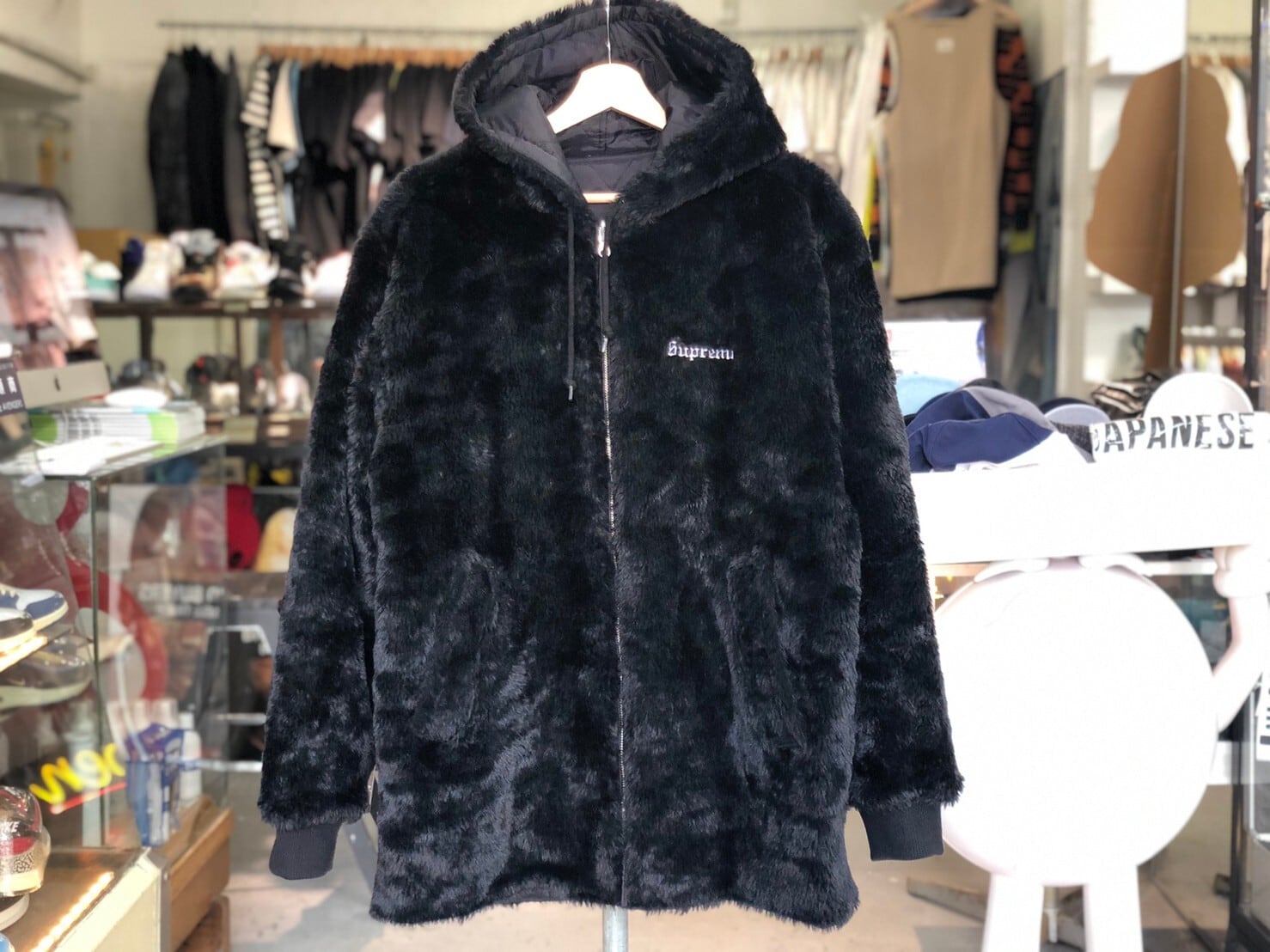 Supreme REVERSIBLE SHERPA WORK PARKA BLACK MEDIUM 80JK0831 | BRAND 