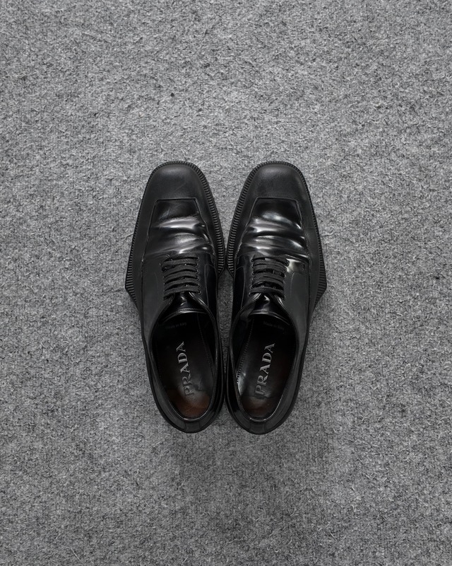 【2022/AW PRADA】brushed leather derby shoes