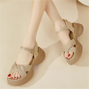 【送料無料】 靴 シューズレディース サンダル 2色 スポーツサンダル ローヒール クロスバンド キラキラ PU 可愛い 大人可愛い きれいめ シンプル カジュアル シック コンサバ 華やか 大人 上品 おしゃれ こなれ感 高級感 無地 夏 女性用 ママ 20代 30代 40代 デート お出かけ 女子会 お呼ばれ 休日 お茶会 授業参観 海 ビーチ リゾート デイリーユース 普段使い ファッション コーデ スタイル 楽ちん 歩きやすい 美脚 脚長 定番 プチプラ ブラック ベージュ 大人カラー モノトーン