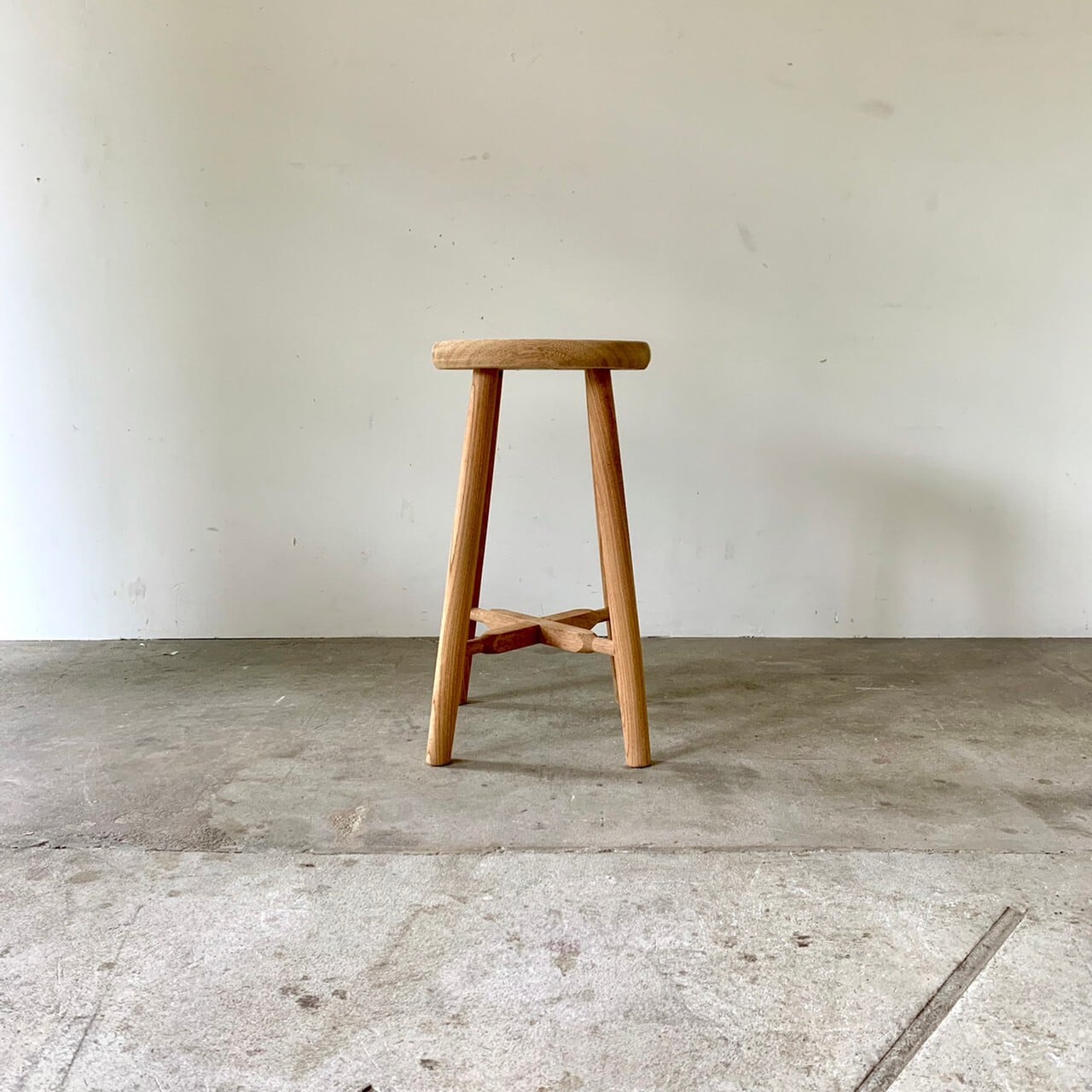 565　丸椅子　木のスツール　古家具