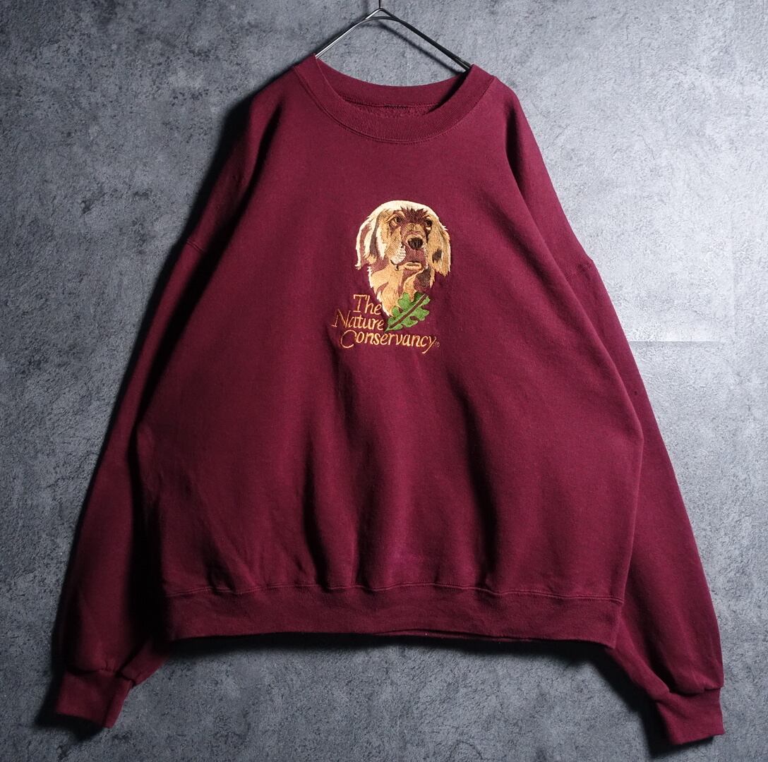 Wine Red Golden Retriever Dog Embroidery Design Sweat