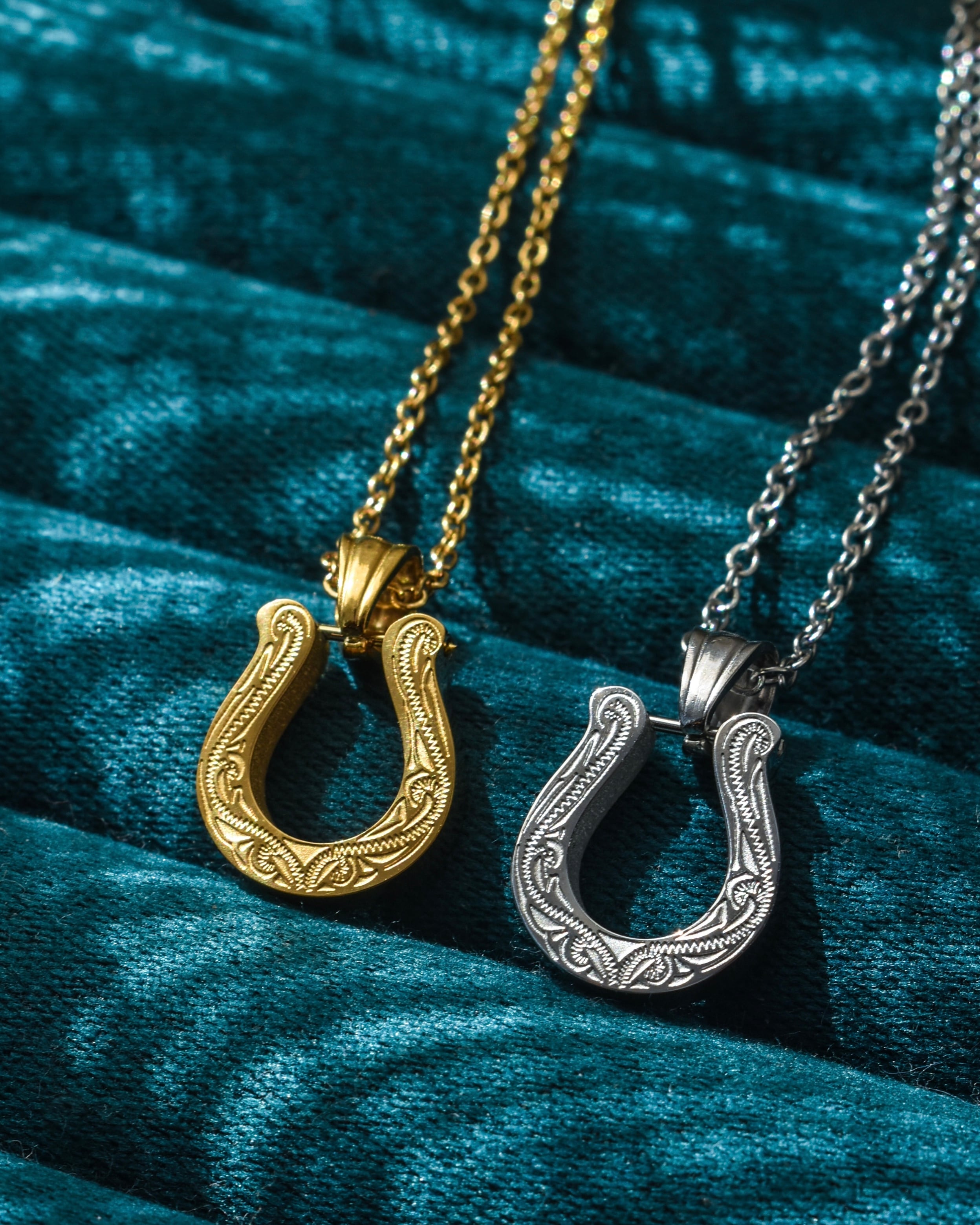Hawaiian horseshoe necklace stainless steel