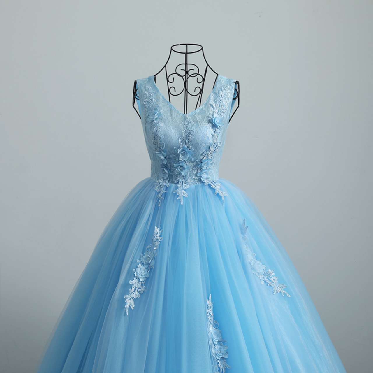 豪華！ Vネックドレス カラードレス 水色 ソフトチュール プリンセス  